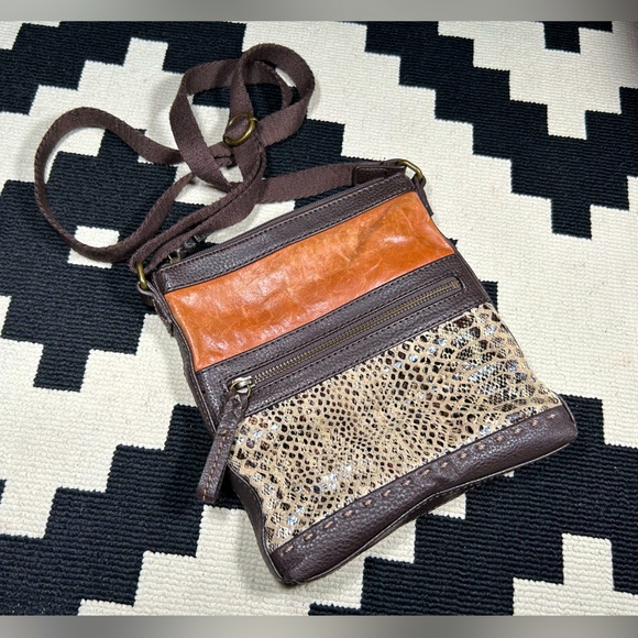 The Sak Handbags - Boho Babe, THE SAK, leather bag!!